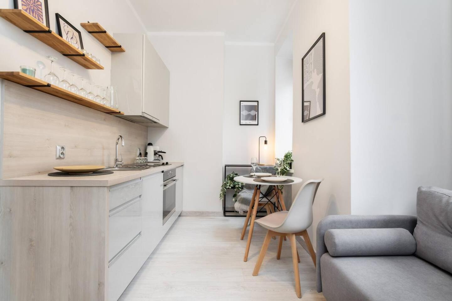 Daisy Stary Mokotow Apartment *